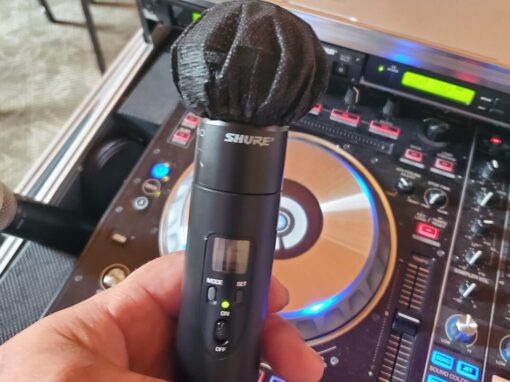Top 7 Things That Make An Amazing Wedding DJ