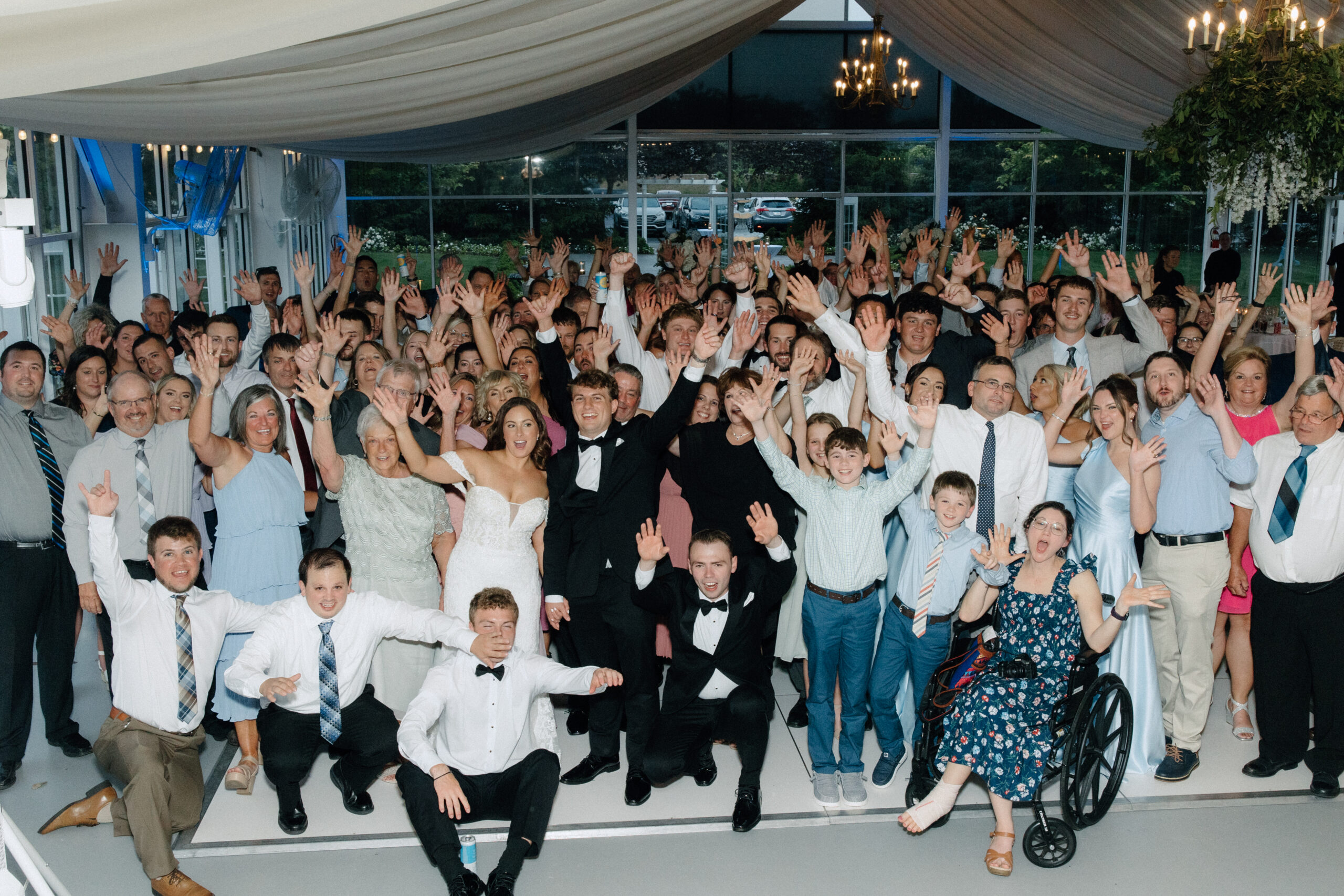 25WeddingHopf-1038-scaled Will your guests stay till the end? Dawson and Sarah's did!